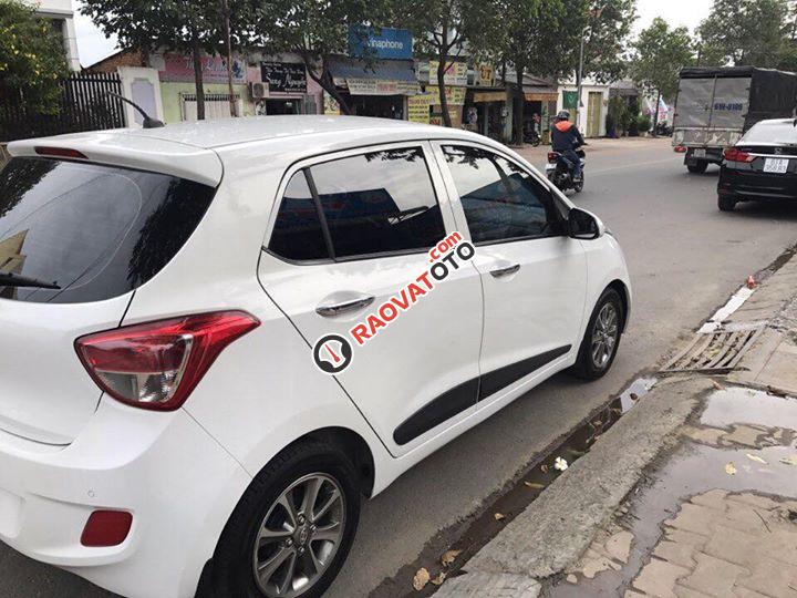 Bán Hyundai Grand i10 AT 2013, màu trắng, nhập khẩu nguyên chiếc-3