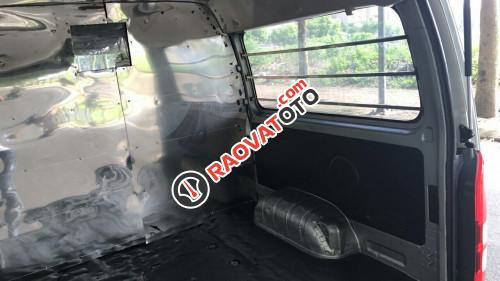 Cần bán lại xe Toyota Hiace MT sản xuất 2010-13