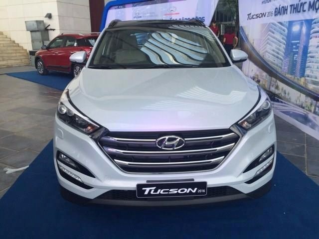 Cần bán xe Hyundai Tucson đời 2017, màu trắng, nhập khẩu nguyên chiếc, 760tr-5