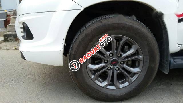 Cần bán Toyota Fortuner 2016, màu trắng-0