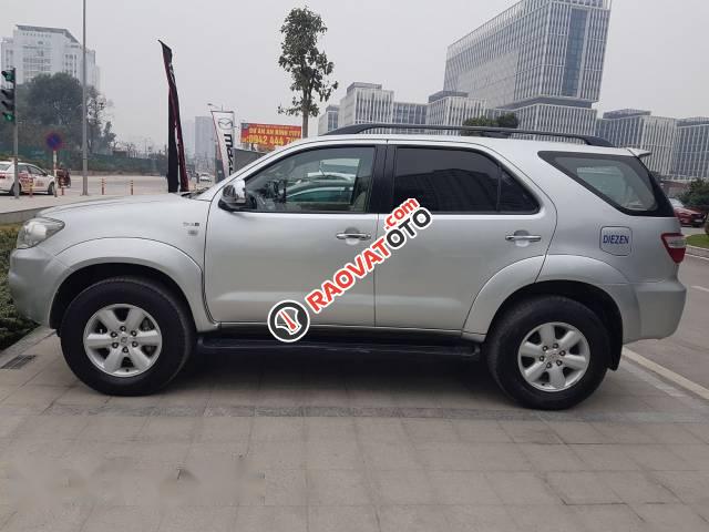 Bán xe Toyota Fortuner 2.5G đời 2011, màu bạc  -1