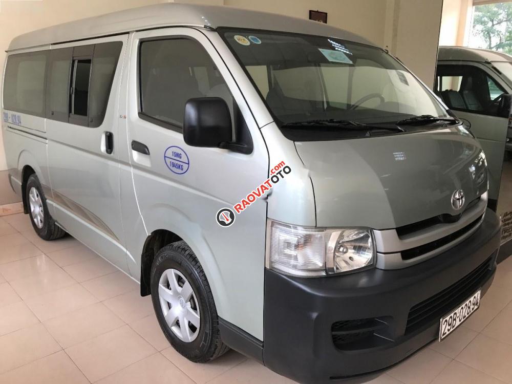 Bán Toyota Hiace đời 2010, màu xanh lam-1