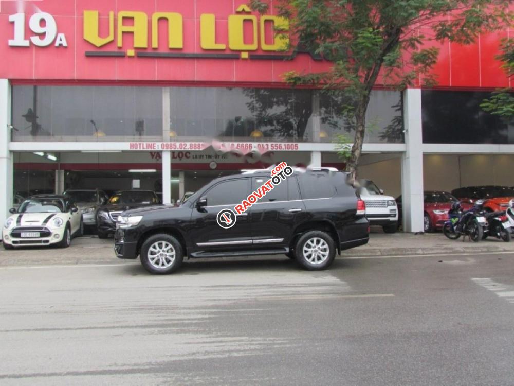 Bán Toyota Land Cruiser VX V8 đời 2016, màu đen, nhập khẩu nguyên chiếc-9