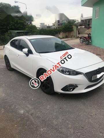 Cần bán gấp Mazda 3 1.5 đời 2016, màu trắng chính chủ, giá 625tr-0