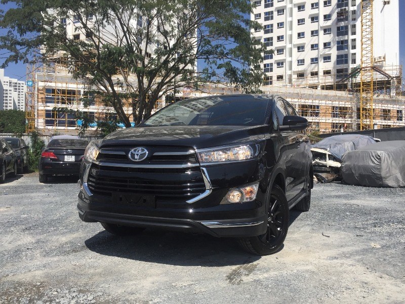 Bán Toyota Innova năm 2017, màu đen, nhập khẩu chính hãng, 675 triệu-10