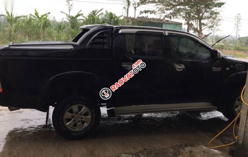 Xe Toyota Hilux 3.0G 4x4 MT đời 2010, màu đen, xe nhập số sàn, 402 triệu-3