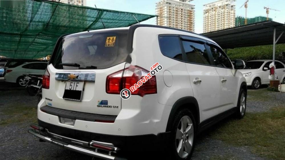 Bán Chevrolet Orlando LTZ 1.8 đời 2017, màu trắng xe gia đình-2