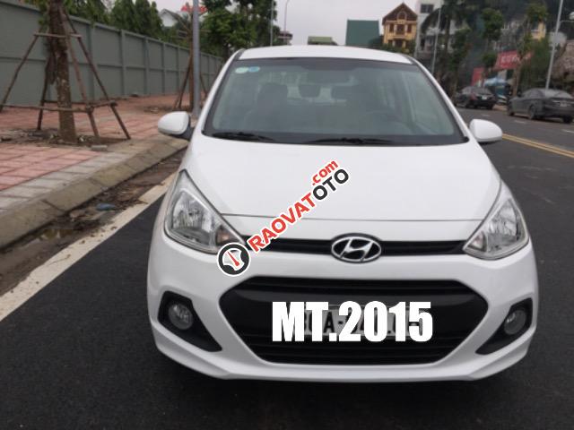 Cần bán gấp Hyundai Grand i10 2015, màu trắng, xe nhập số sàn-0