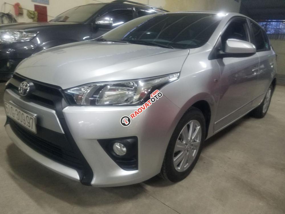 Bán Yaris G 2015 xe đẹp (tặng trước bạ) - hỗ trợ vay 75%, lãi suất ưu đãi-0