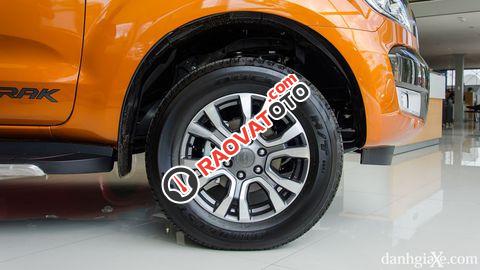 Bán xe Ford Ranger Wildtrak 3.2 4x4 2018, màu cam, xe nhập-14
