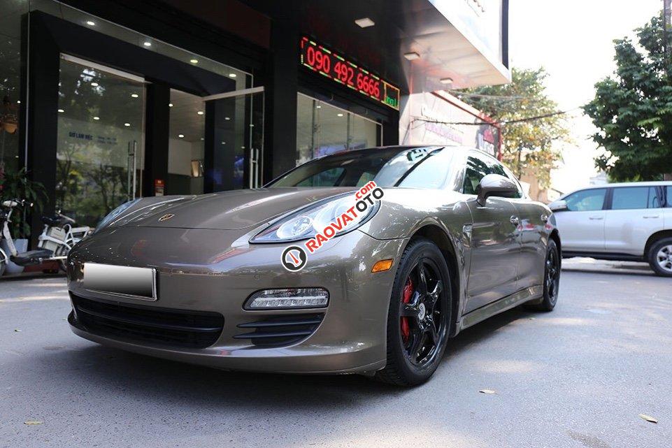 Cần bán Porsche Panamera 4 đời 2010, màu da lươn, nhập khẩu nguyên chiếc tại Đức, đăng kí 2012-0