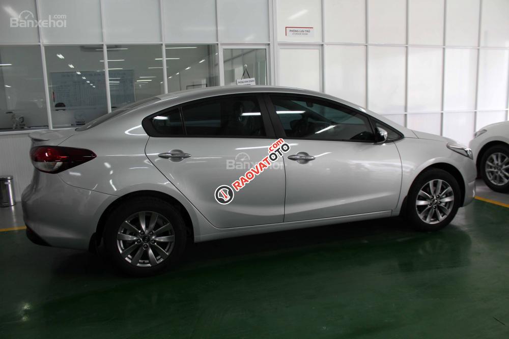 Kia Tiền Giang _ Kia Cerato 1.6 số sàn, màu bạc, hỗ trợ mua trả góp lãi suất thấp-2