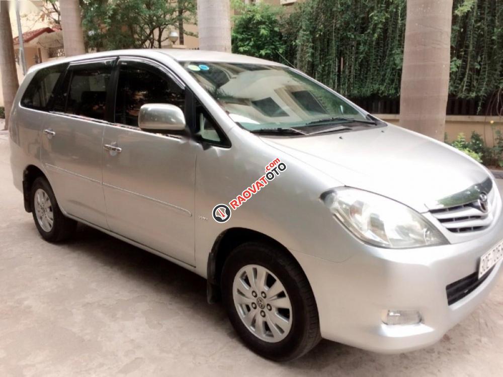 Bán Toyota Innova G đời 2009, màu bạc chính chủ giá cạnh tranh-1