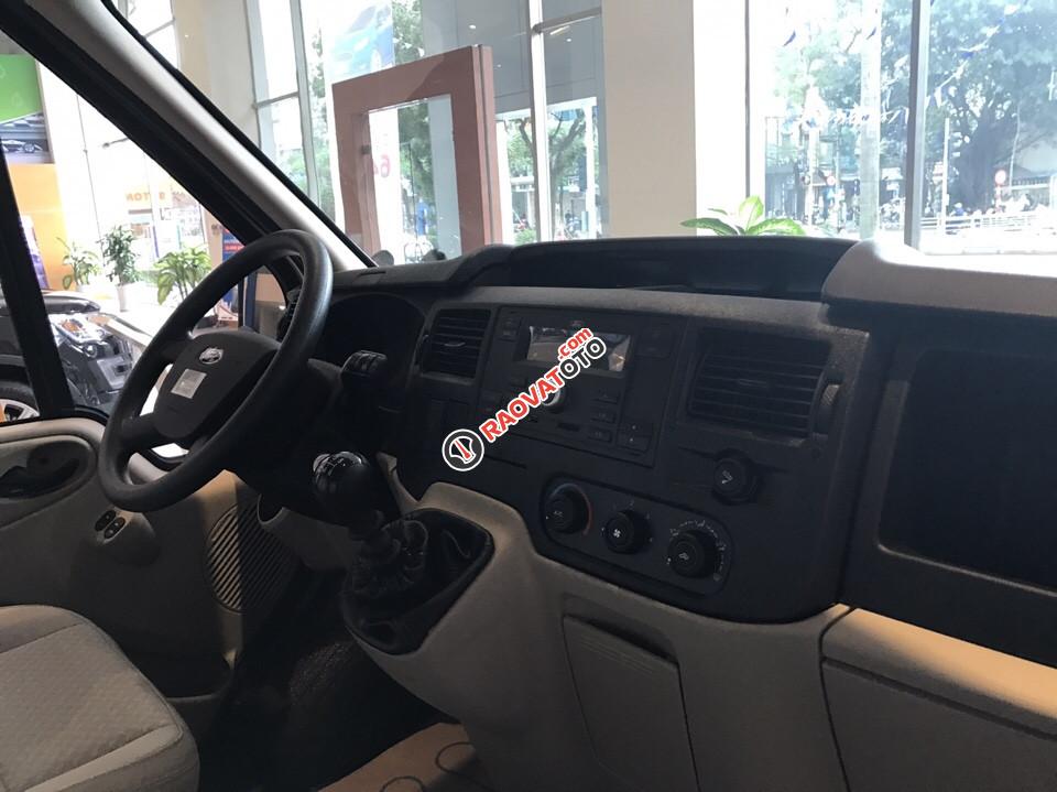 Bảng giá Ford Transit 2018, KM khủng, tặng BHTV, rèm cửa, trần nilon, LH: 0919.263.586-6