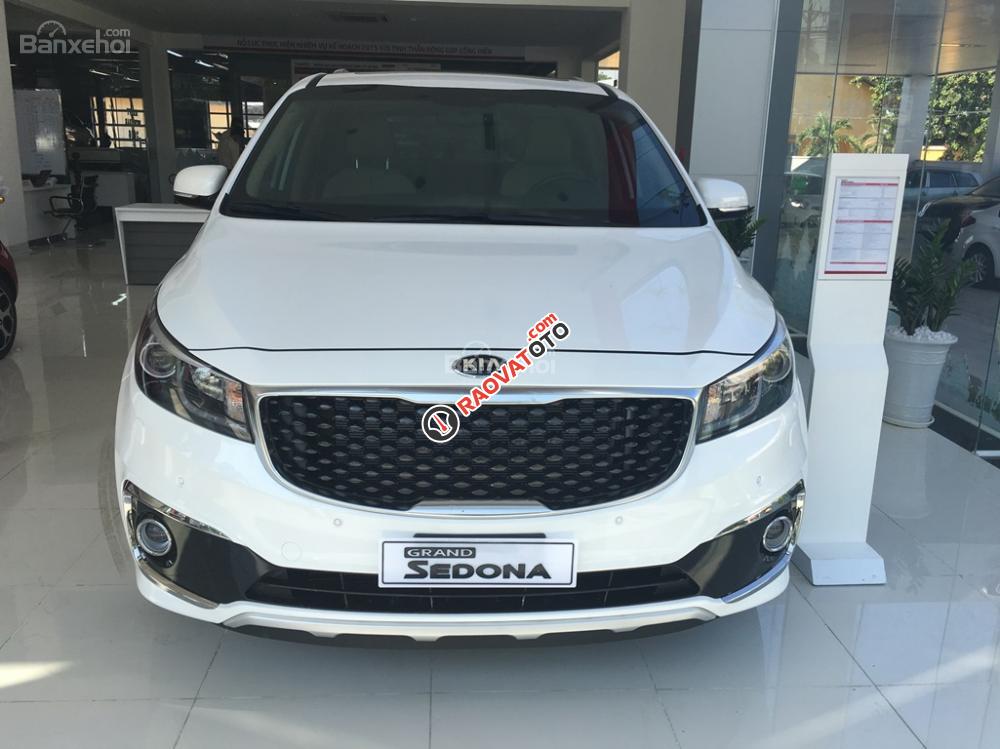 Bán ô tô Kia Sedona GAT 2018, màu trắng-0