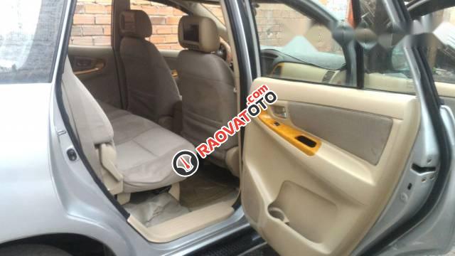 Bán Toyota Innova G năm 2010, màu bạc, giá chỉ 385 triệu-2