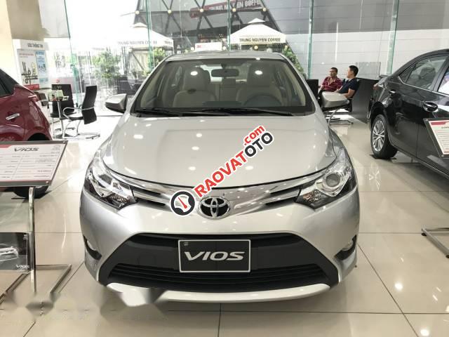 Cần bán Toyota Vios 1.5E đời 2017, màu bạc-2