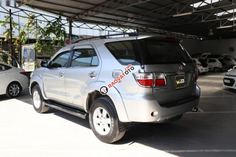 Bán Toyota Fortuner 2.5G 2009, màu bạc-5