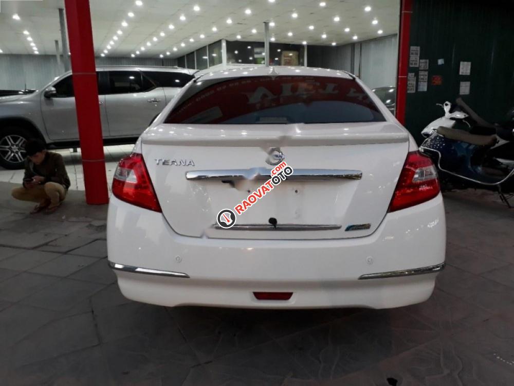 Bán Nissan Teana 2.0 đời 2010, màu trắng, xe nhập, giá chỉ 540 triệu-4