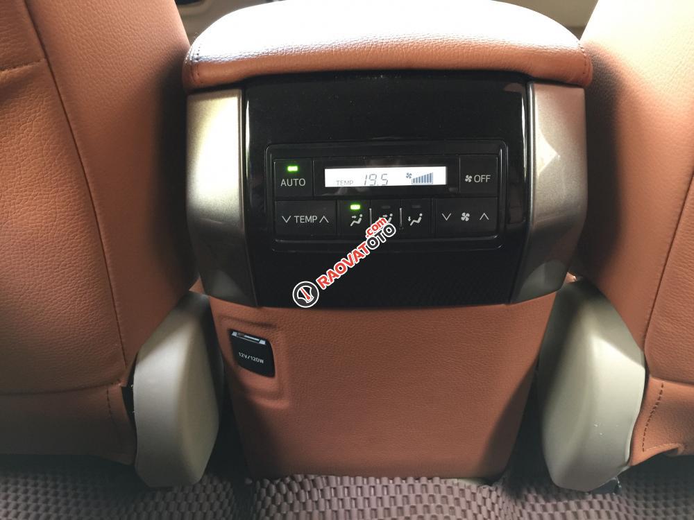 Cần bán Prado Land Cruiser TXL 2010, độ phom 2015 bản nhập Trung Đông, xe cực đẹp, biển số siêu vip 86-2