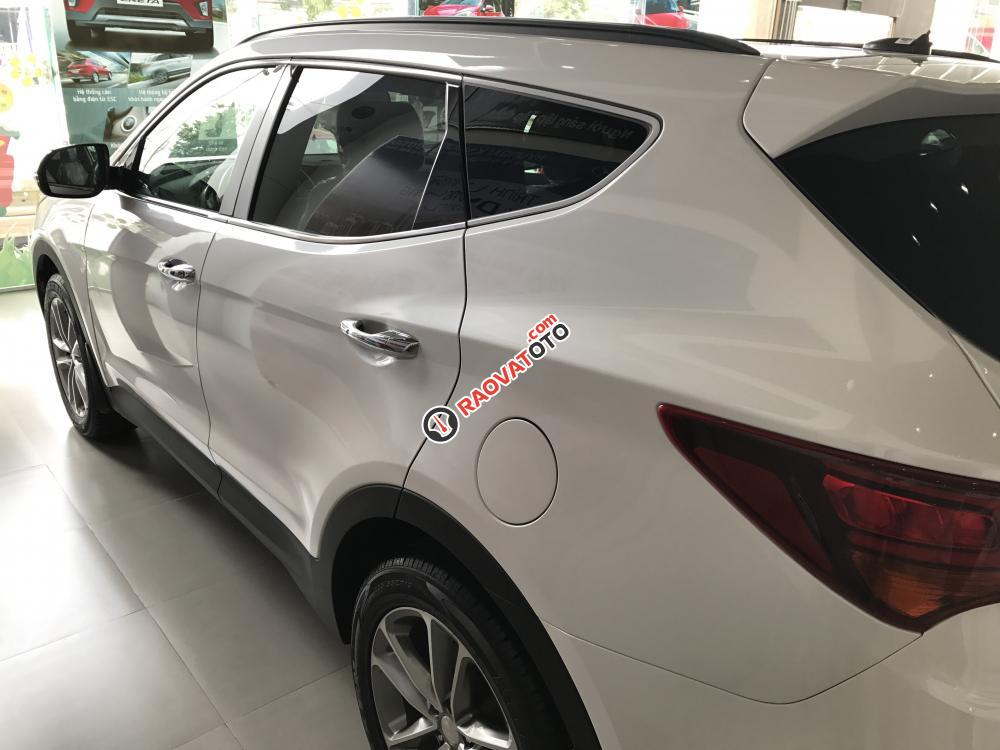 Bán xe Hyundai Santa Fe đời 2018, màu trắng-4