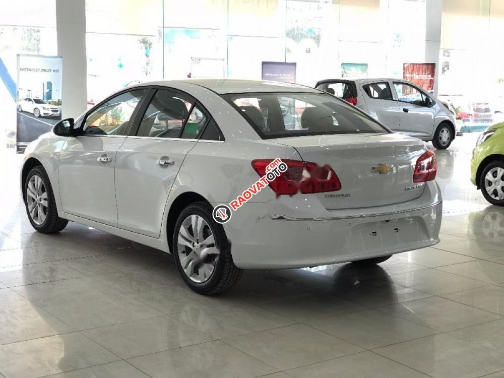 Cần bán xe Chevrolet Cruze LTZ 1.8L năm 2017, màu trắng-8