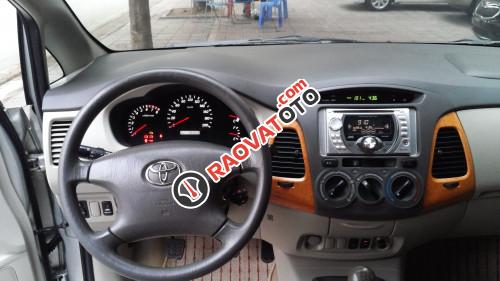 Bán xe Toyota Innova 2.0L, đời 2010 số sàn-3