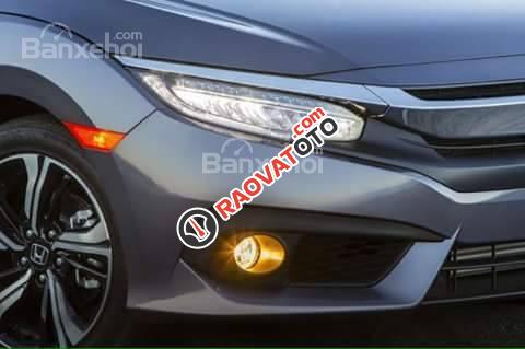 Bán Honda Civic sản xuất 2018, mới 100%, KM đặc biệt tại Honda Quảng Bình, LH 0913995933-1