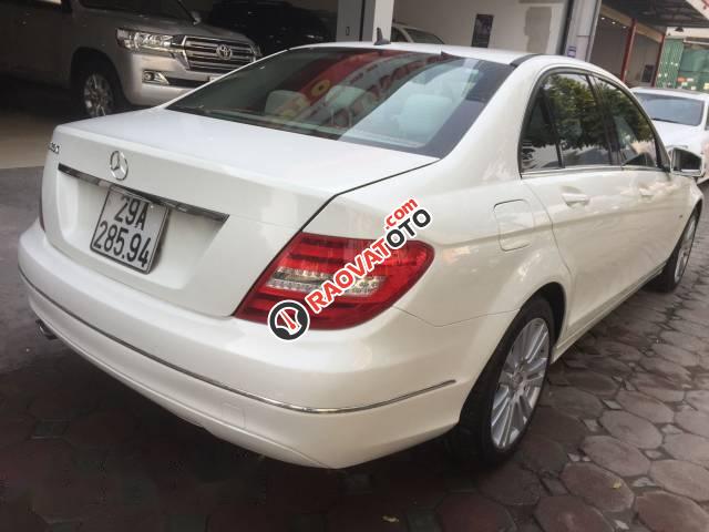 Cần bán Mercedes C250 đời 2011, màu trắng, xe nhập chính chủ-0