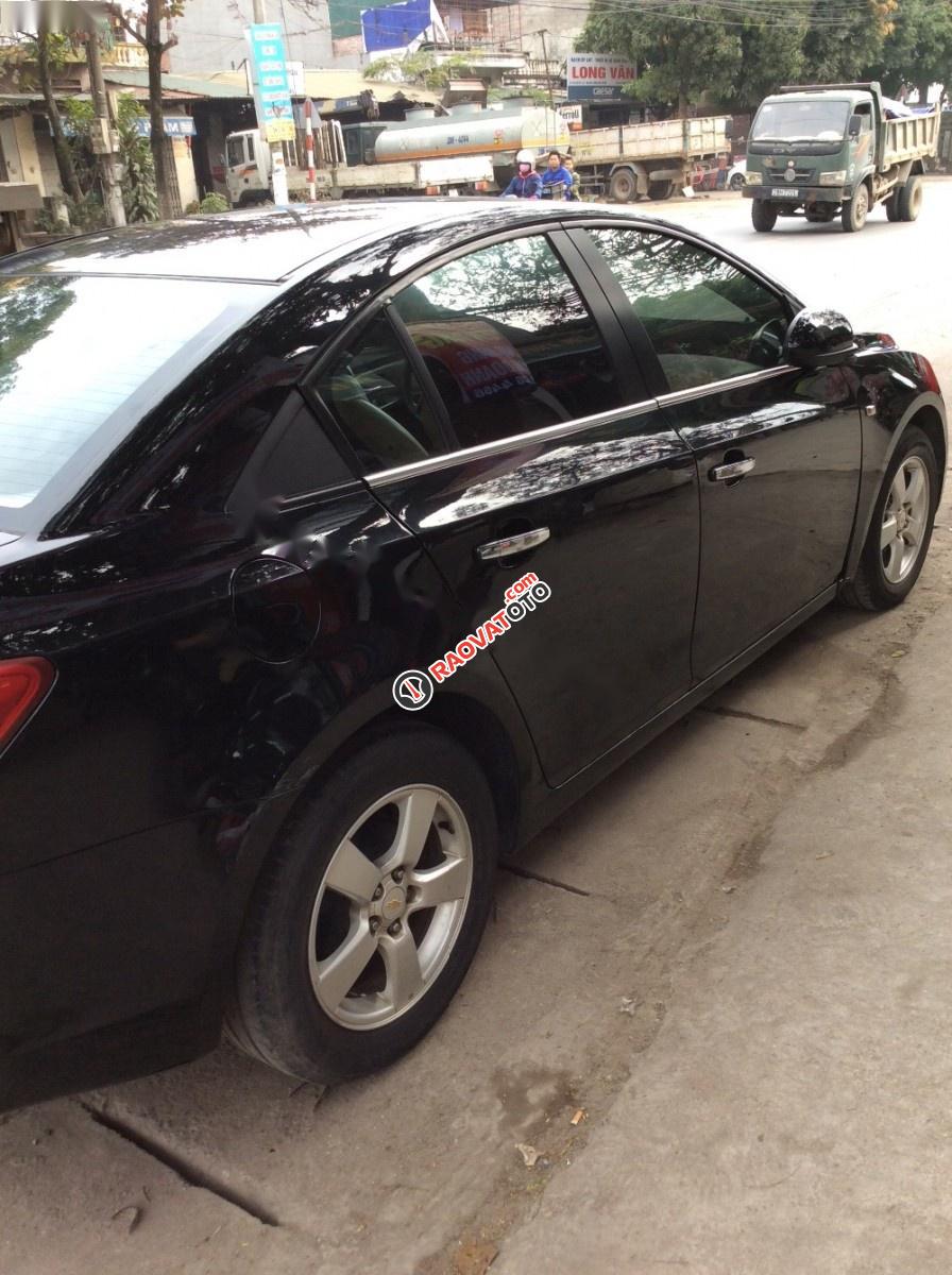 Cần bán Chevrolet Cruze LS sản xuất 2012, màu đen-0