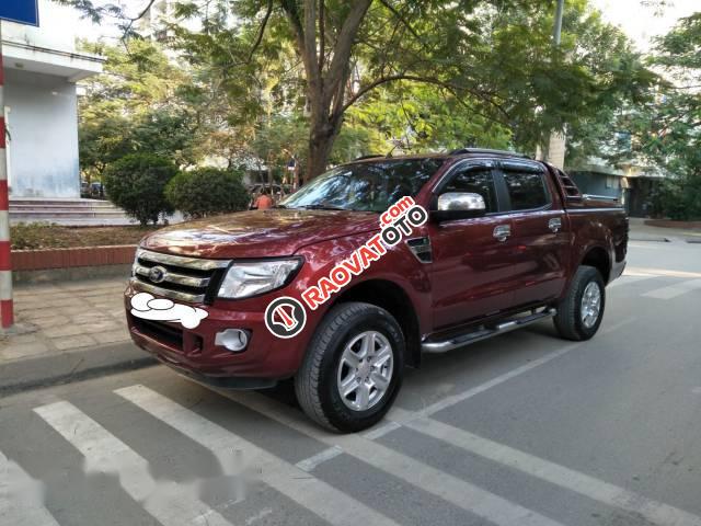 Bán Ford Ranger XLT 2014, màu đỏ số sàn, giá tốt-0