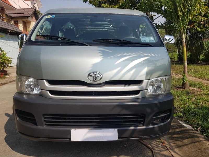 Bán Toyota Hiace đời 2008, màu bạc, nhập khẩu nguyên chiếc-1