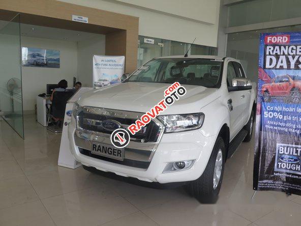 Bán ô tô Ford Ranger sản xuất 2017, màu trắng giá cạnh tranh-0