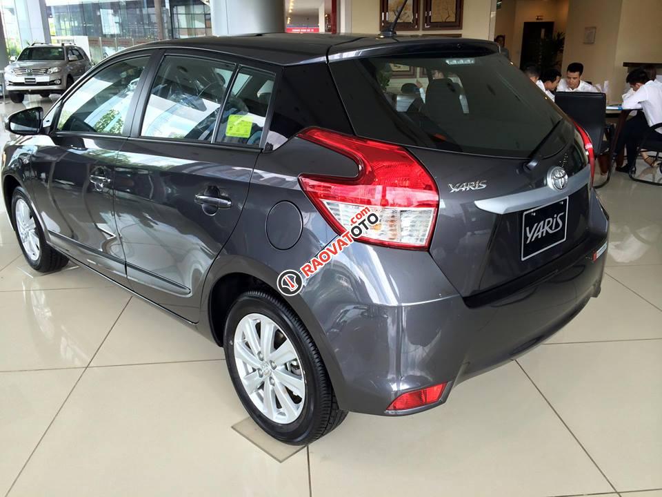 Toyota Mỹ Đình- Bán Toyota Yaris 2017, khuyến mại cực tốt, hỗ trợ làm Uber và Grab, LH: 0976112268-12