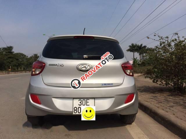 Bán ô tô Hyundai Grand i10 đời 2015, màu bạc, xe nhập xe gia đình-2