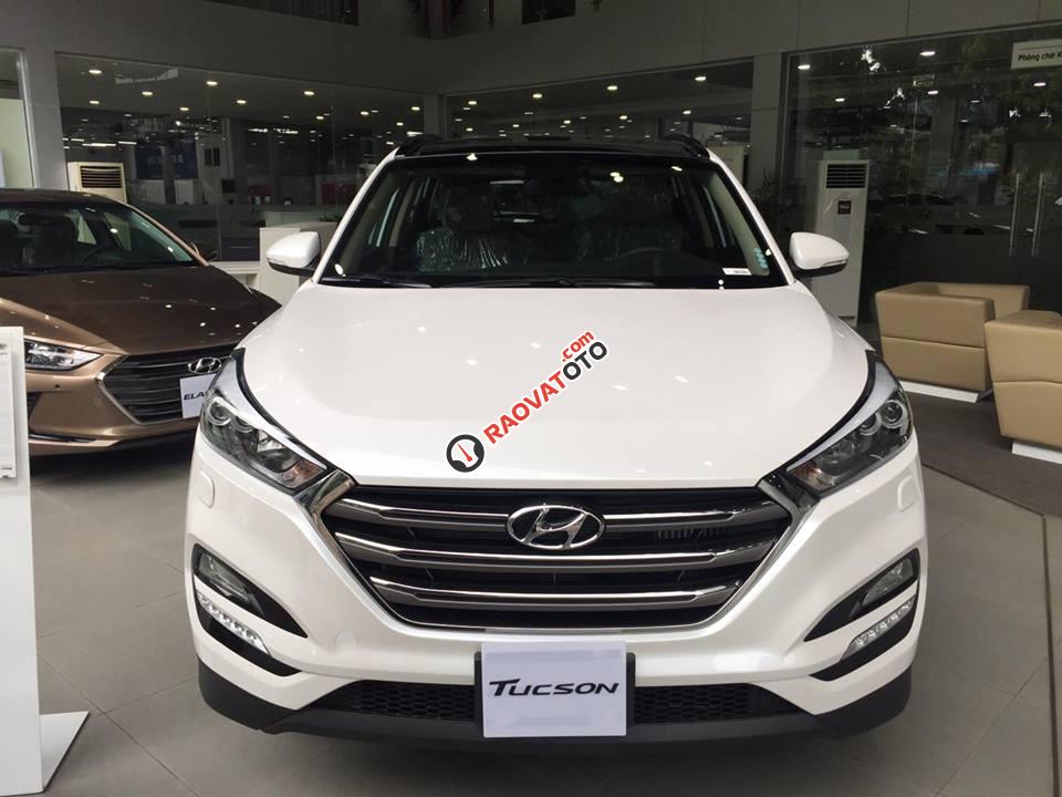 Bán ô tô Hyundai Tucson 2017, màu trắng, 819 triệu-0