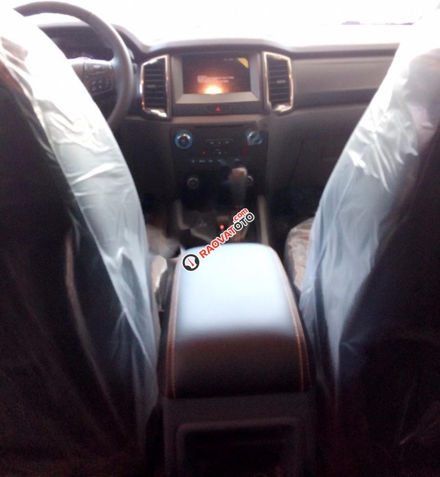 Bán xe Ford Ranger Wildtrak Navigator sản xuất 2017, xe nhập-5