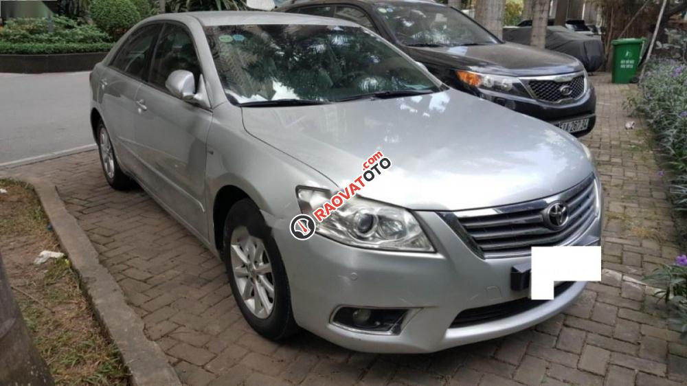 Bán xe Toyota Camry đời 2009, màu bạc-0