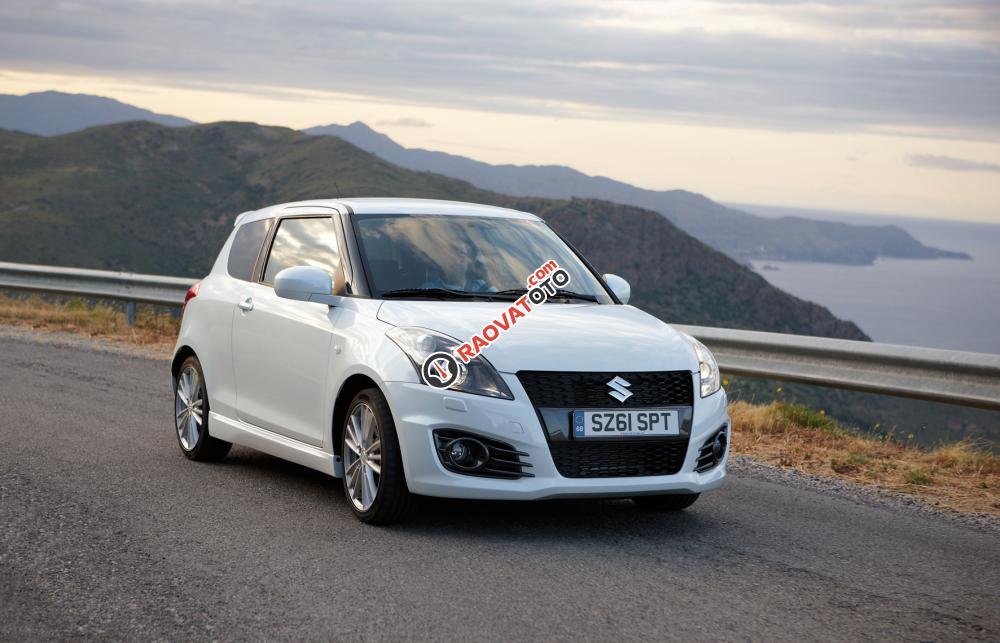 Bán Suzuki Swift đời 2017, màu trắng, 505tr-0