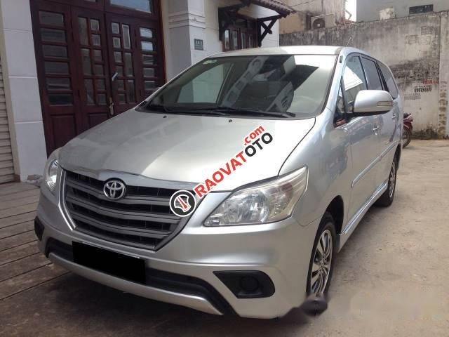 Bán xe Toyota Innova E đời 2015, màu bạc-5