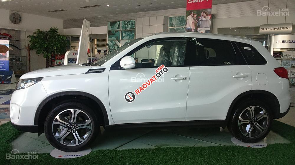 Suzuki Vitara 2017 trắng ngọc trai, nhập châu Âu, giao ngay, tặng kèm nhiều KM-2