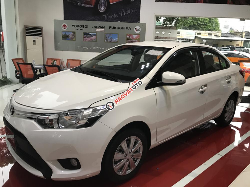 Bán Toyota Vios 1.5E CVT đời 2018, màu trắng, full option, hỗ trợ trả góp lãi suất 0.49%-1