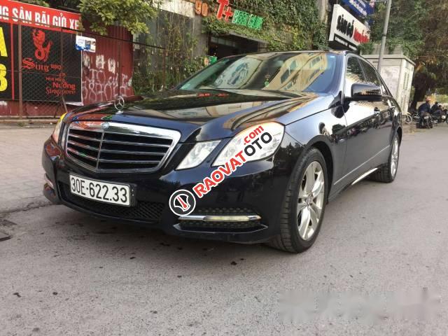 Bán gấp Mercedes E250 đời 2010, màu đen-1