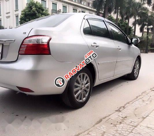 Bán gấp Toyota Vios 1.5E đời 2013, màu bạc chính chủ, giá 382tr-5