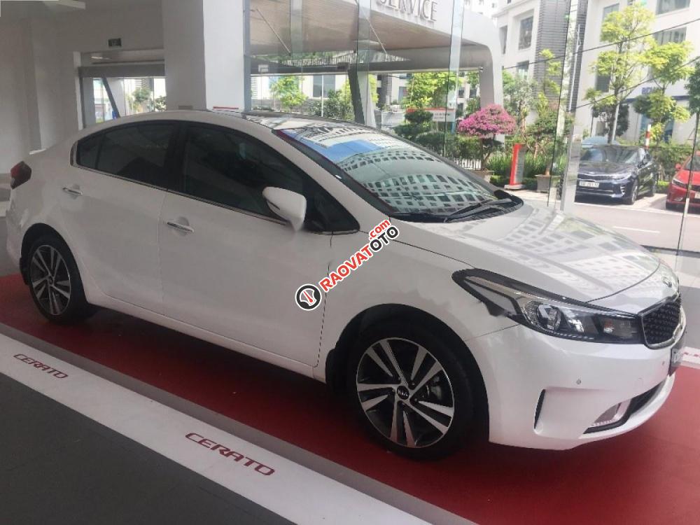 Bán Kia Cerato Signature 1.6 AT đời 2017, màu trắng, giá 574tr-0