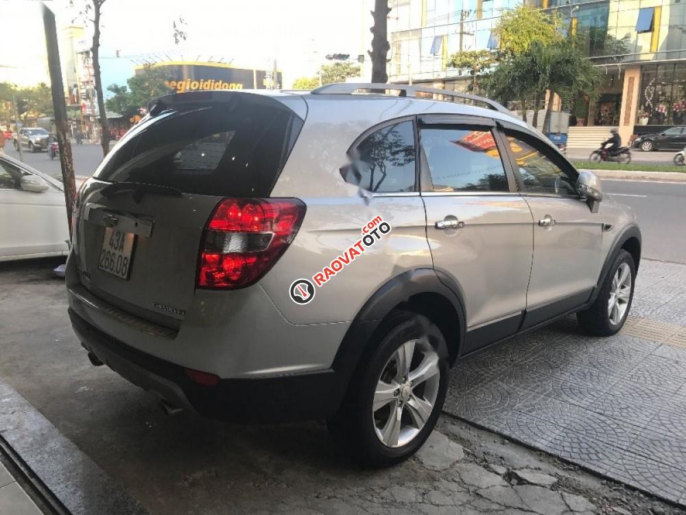 Bán Chevrolet Captiva sản xuất 2011, màu bạc số tự động-0