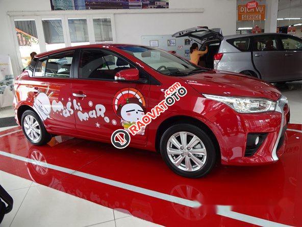 Bán xe Toyota Yaris G AT đời 2017, màu đỏ-4