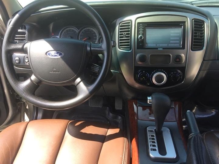 Cần bán lại xe Ford Escape đời 2009, nhập khẩu nguyên chiếc-7