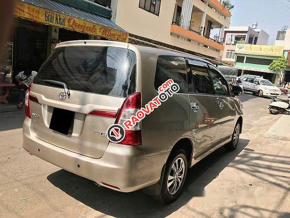 Cần bán xe Toyota Innova E đời 2015, giá tốt-2