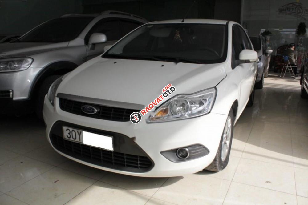 Bán xe Ford Focus 2.0AT đời 2010, màu trắng-9